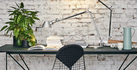 Lampade da scrivania salvaspazio: la luce che funziona senza ingombro.