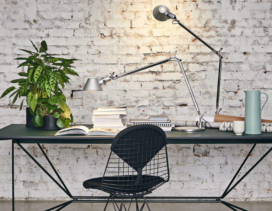 Lampade da scrivania salvaspazio: la luce che funziona senza ingombro.